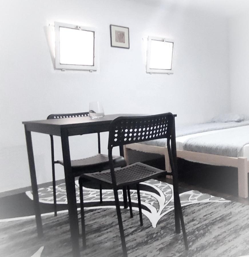 Farmhouse Studios Βελιγράδι Εξωτερικό φωτογραφία