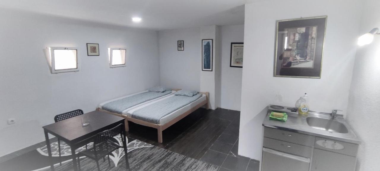 Farmhouse Studios Βελιγράδι Εξωτερικό φωτογραφία